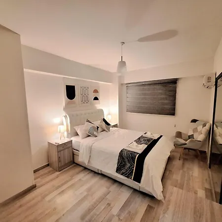 Апартаменты Abstract By The Sea