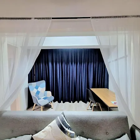 Abstract By The Sea 拉纳卡